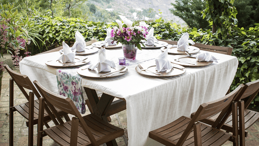 Dine with Flair: Dress Your Table with Trendy Polyester Mats and Napkins