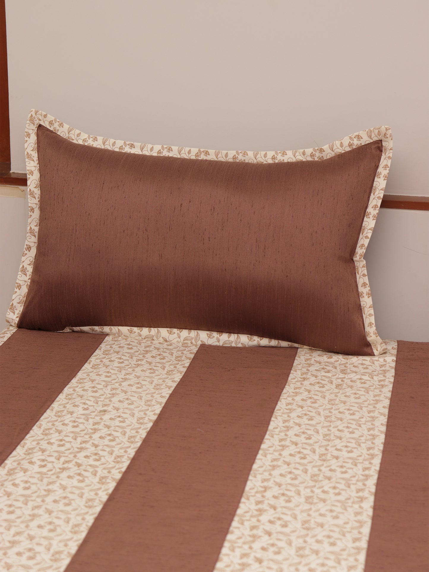 Bedcover With 2 Pilllow Sham Cotton Ployester Stripes Patchwork with Print Brown - 90" X 108", 17" X 27"