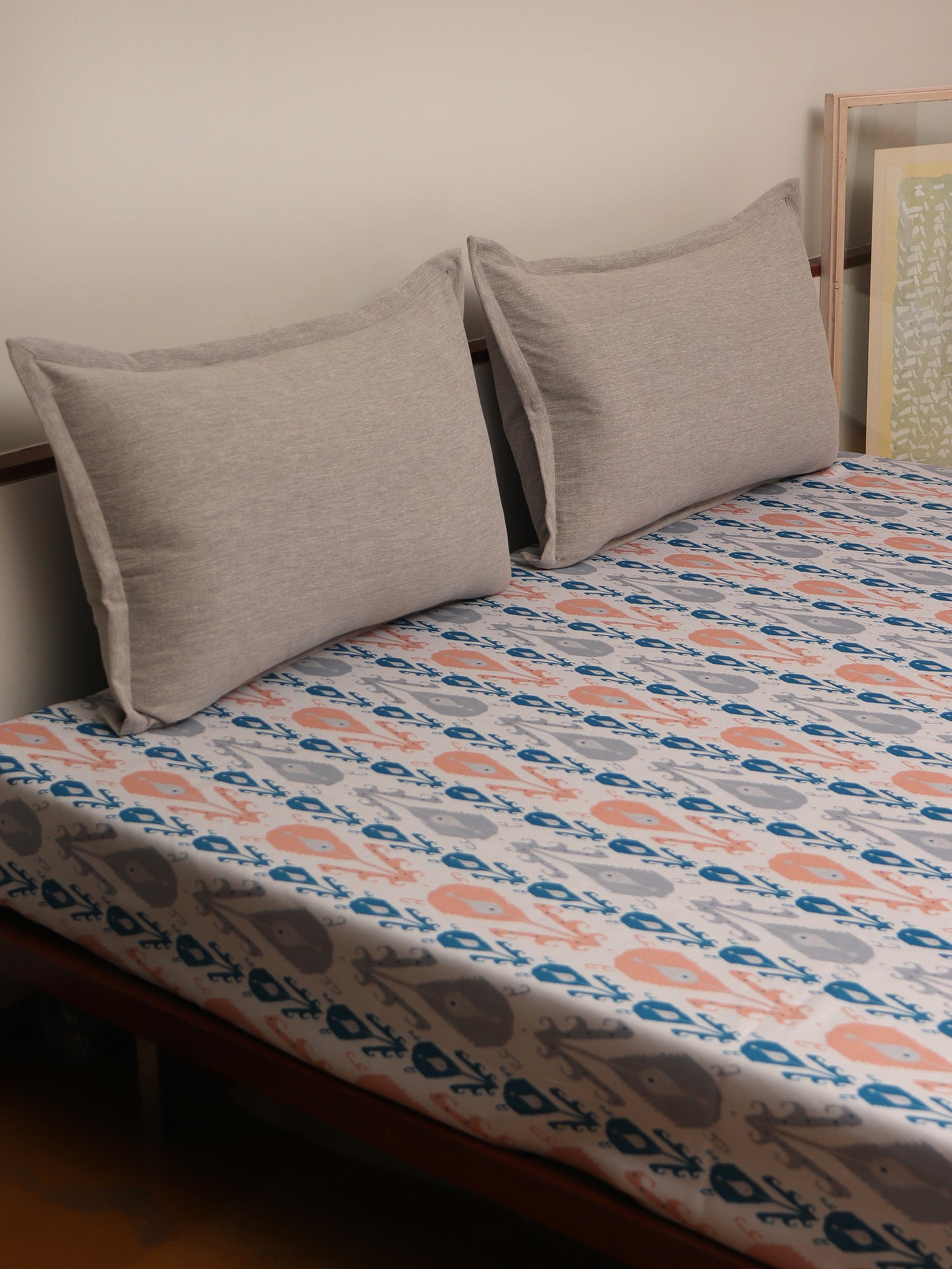 Orange blue colored Printed bed cover with 2 contrasting pillow covers made from cotton blend for queen size double bed 90x108 inch