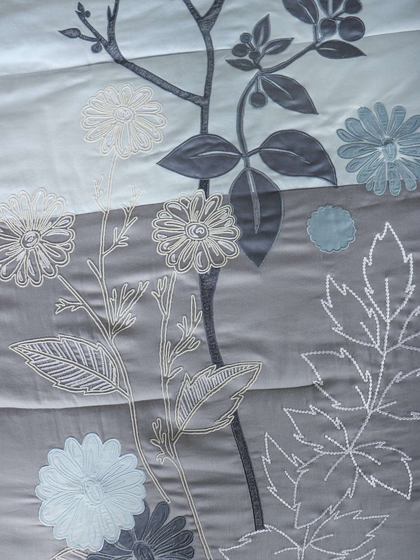 Grey blue colored embroidered bed quilt /comforter with 2 matching pillow covers made from polyester front and cotton backed quilt for king size double bed 