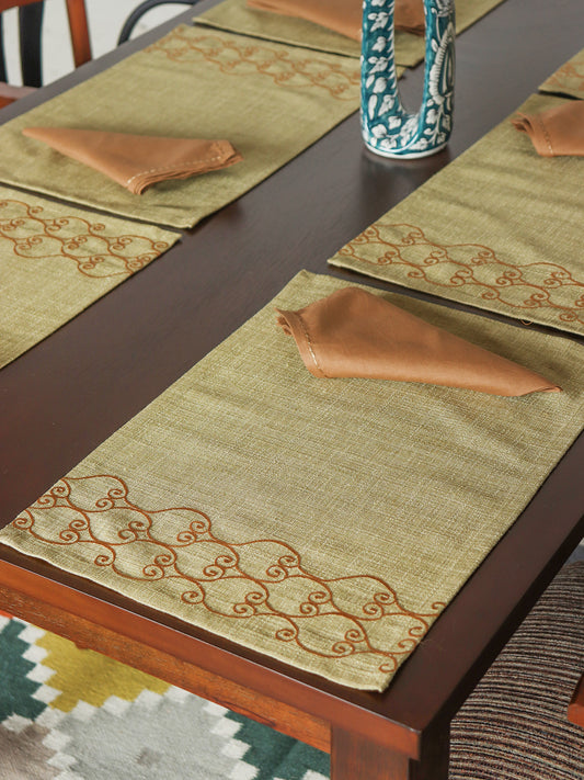 Embroidered Placemats and napkings in Cotton with sage green/brown contrast - 13x19inch