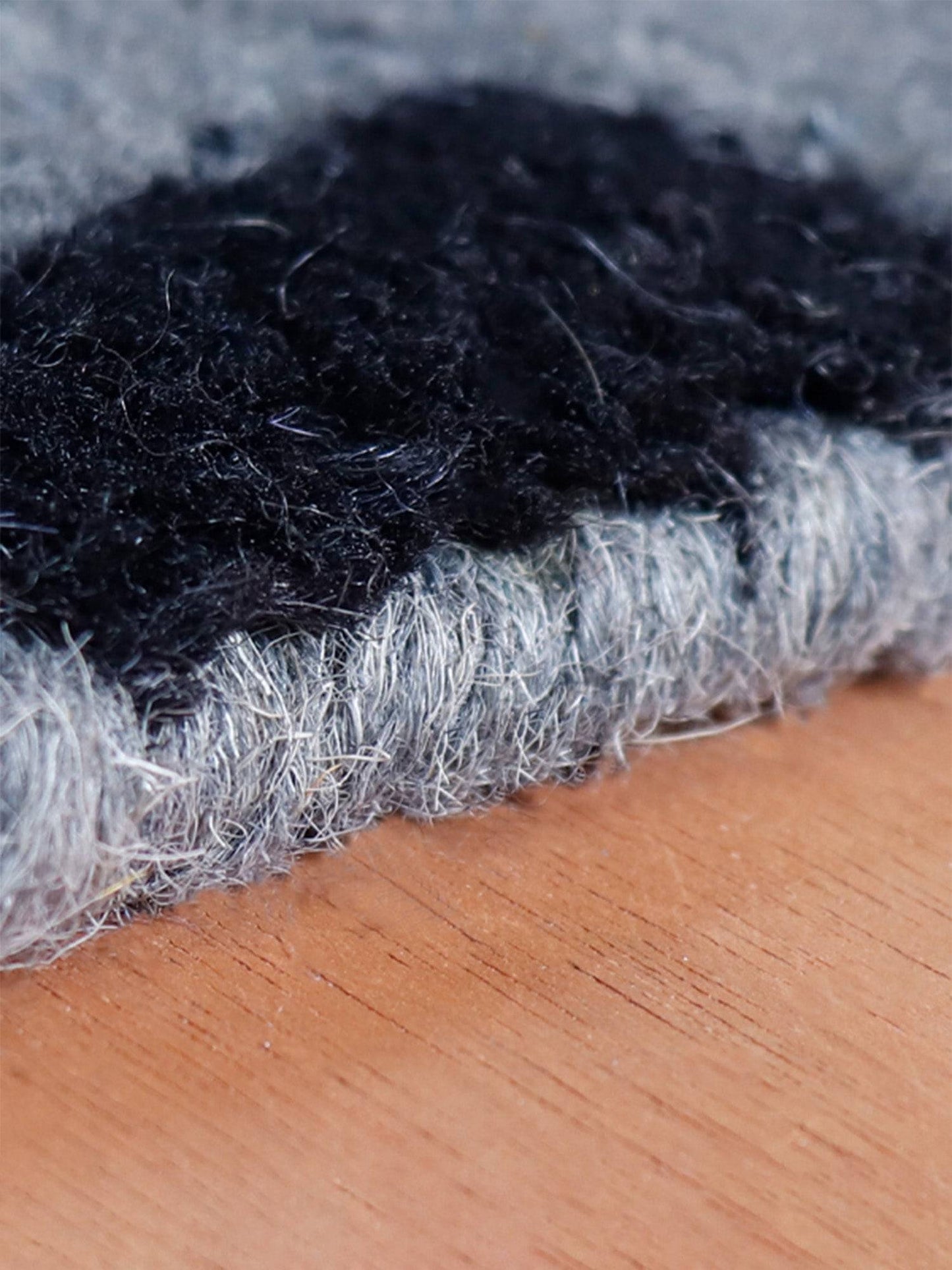 Carpet Hand Tufted 100% Woollen Grey And Black Animal Print - 4ft X 6ft