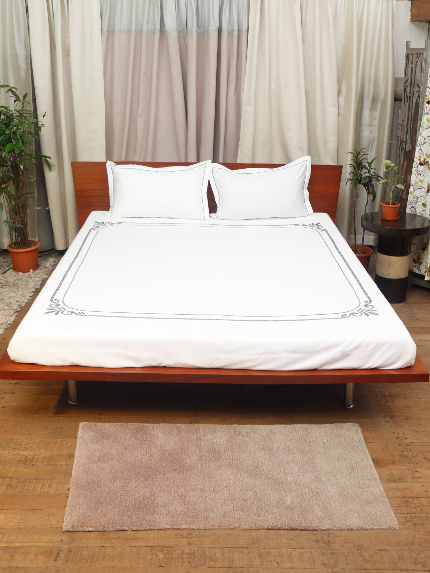 Bedsheet with Pillow Shams 100% Cotton 400tc Embroidered White - 108"x108"+17"x27"
