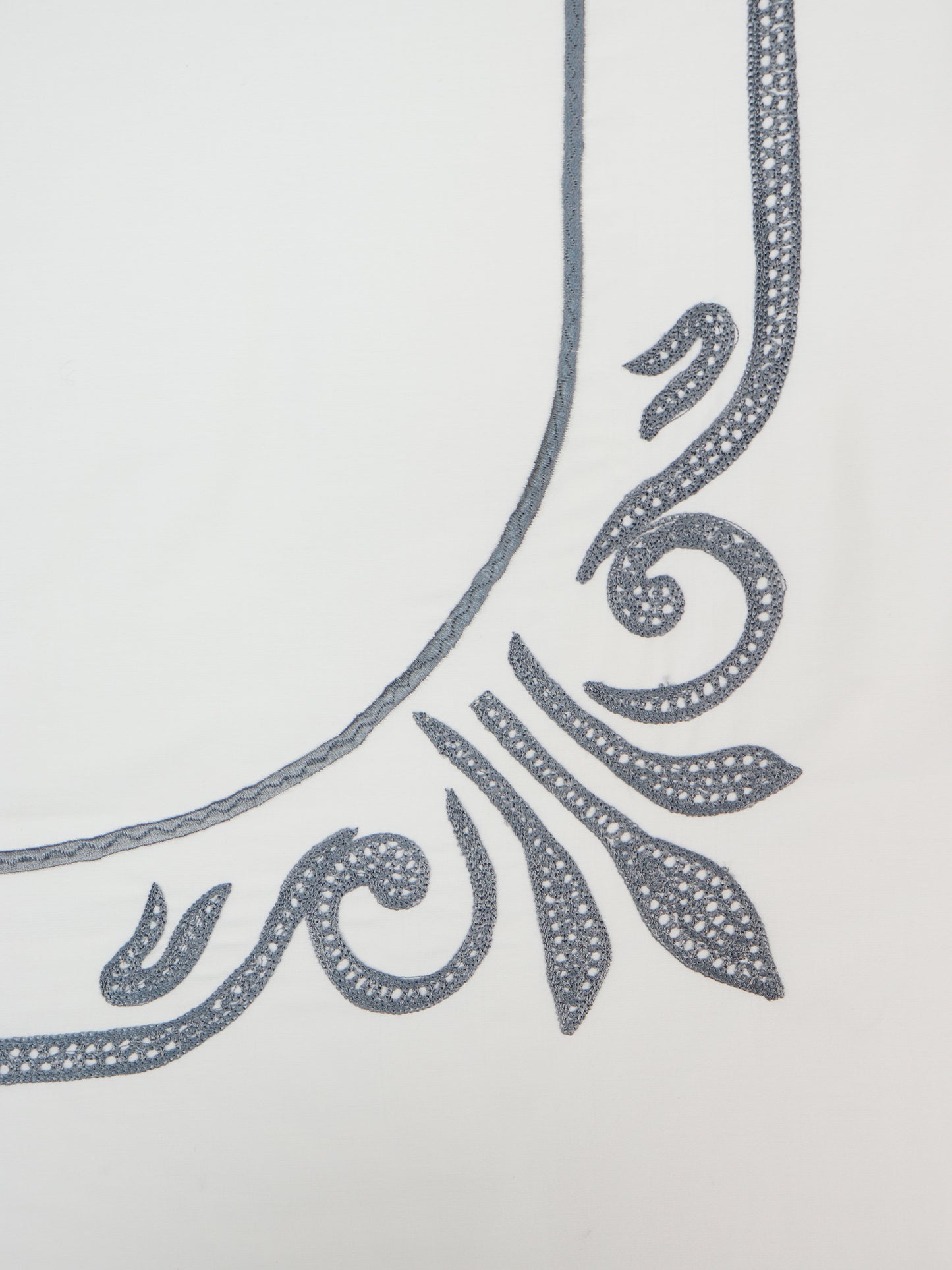 Bedsheet with Pillow Shams 100% Cotton 400tc Embroidered White - 108"x108"+17"x27"