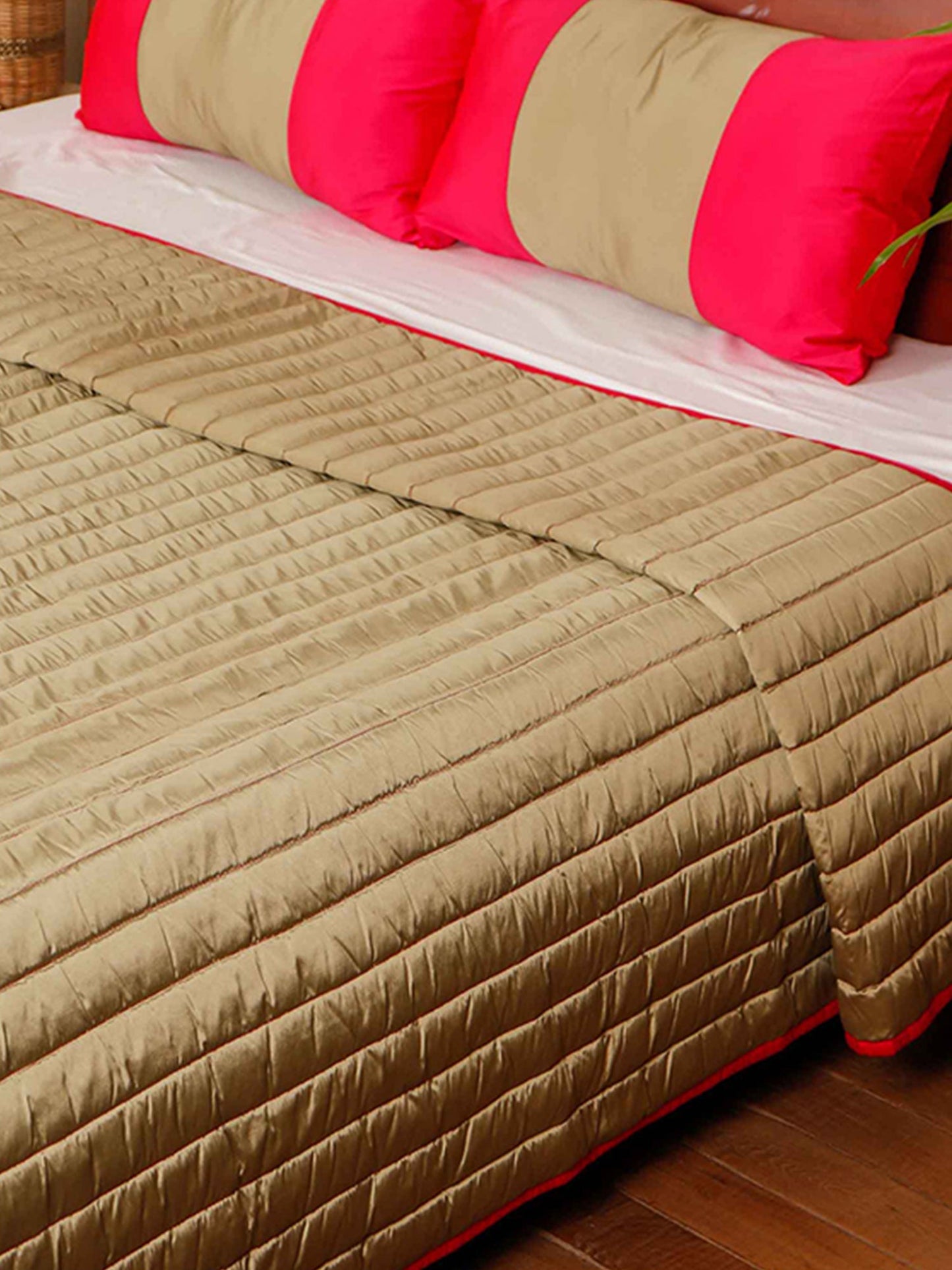 Quilt with 2 Pillow Shams Polyester Self Textured Pink/Beige - (90" X 108" ; Pillow - 17" X 27")