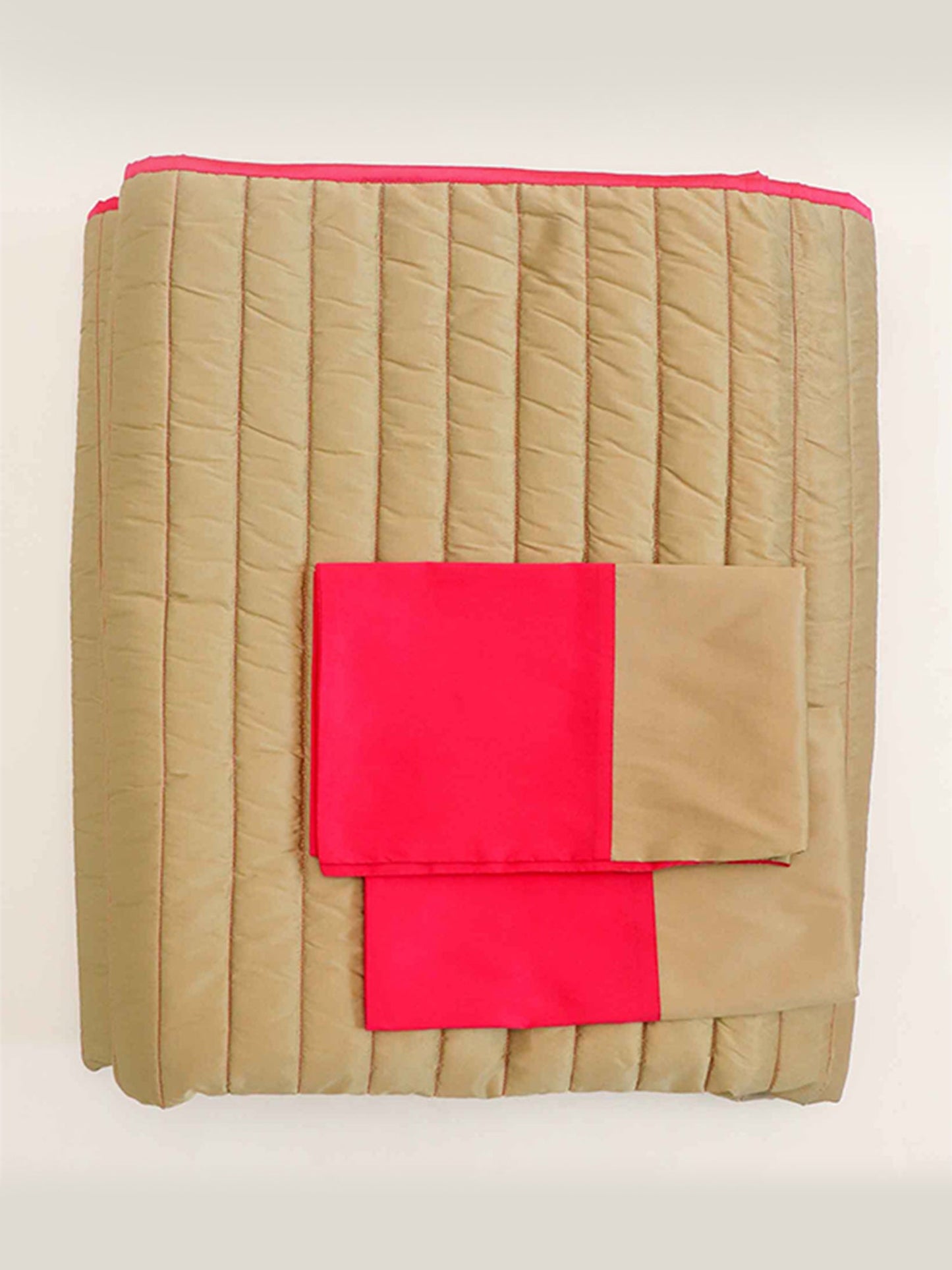 Quilt with 2 Pillow Shams Polyester Self Textured Pink/Beige - (90" X 108" ; Pillow - 17" X 27")