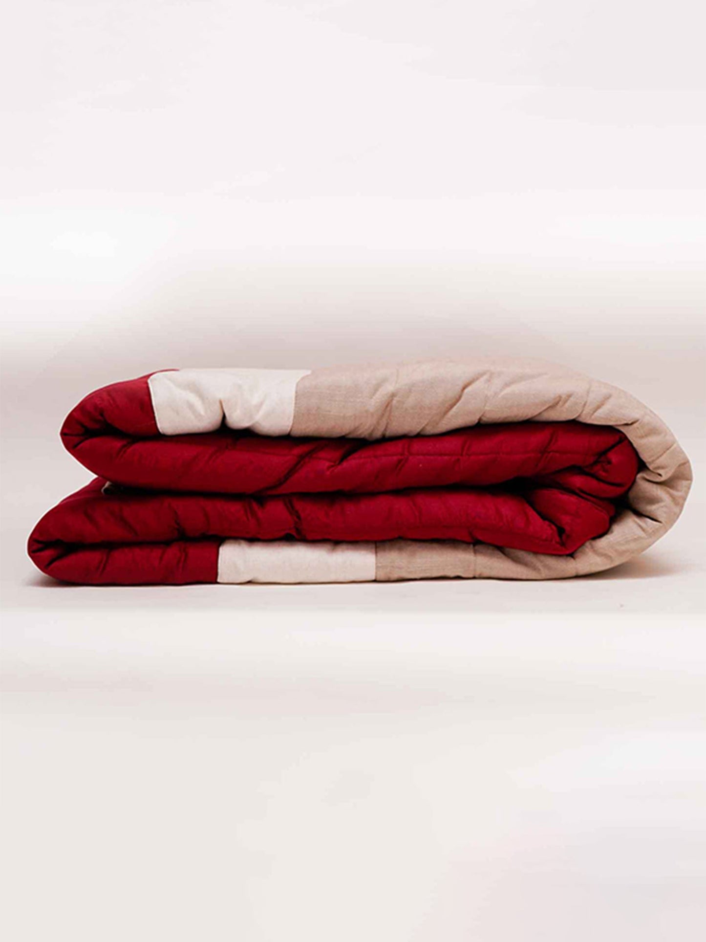Quilt with 2 Pillow Shams Cotton and Polyester Patchwork Off-White, Red and Beige - (90" X 108" ; Pillow - 17" X 27")
