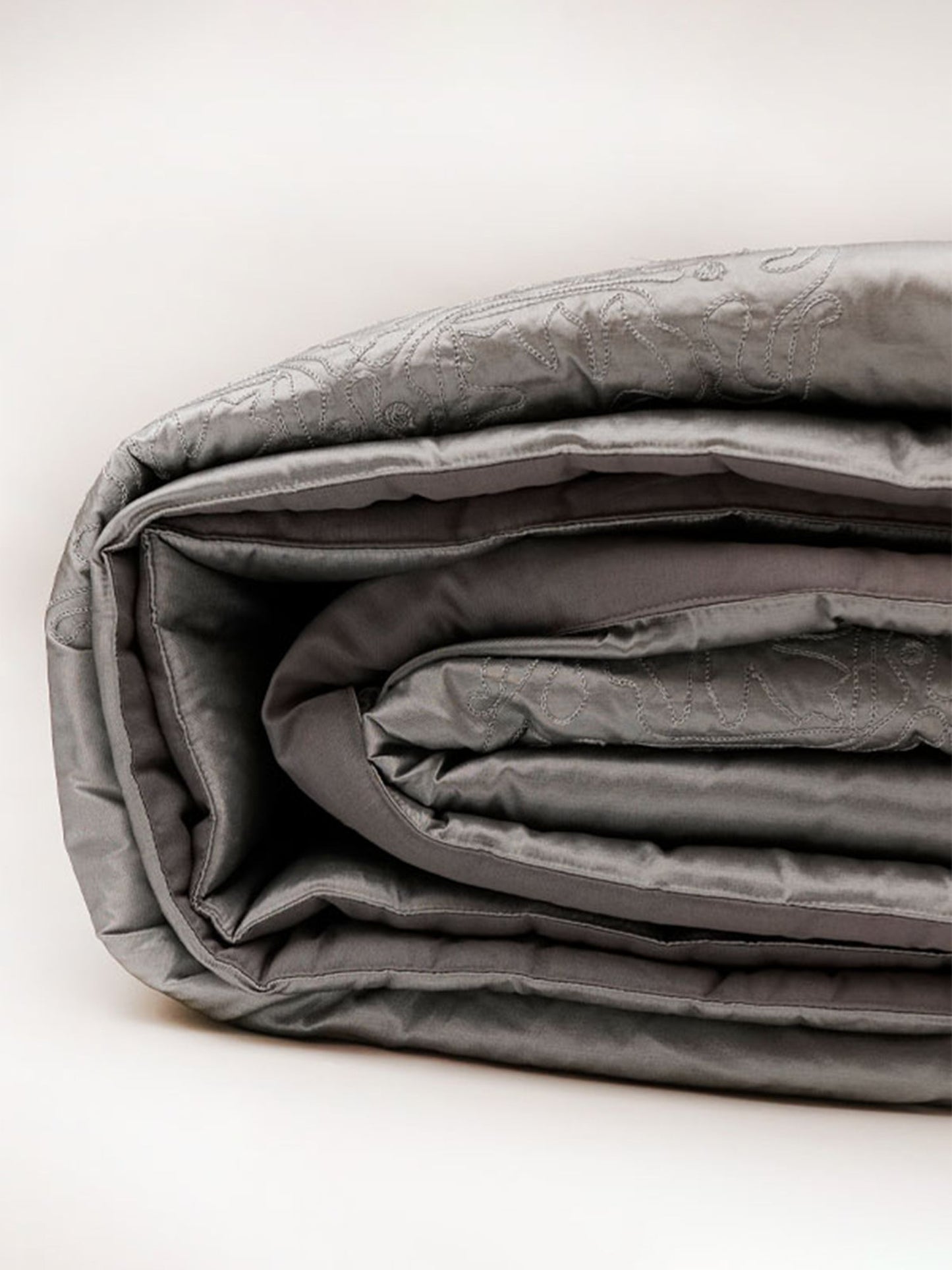 Quilt with 2 Pillow Shams Polyester and Cotton Embroidered Pintuck Grey - (90" X 108" ; Pillow - 17" X 27")