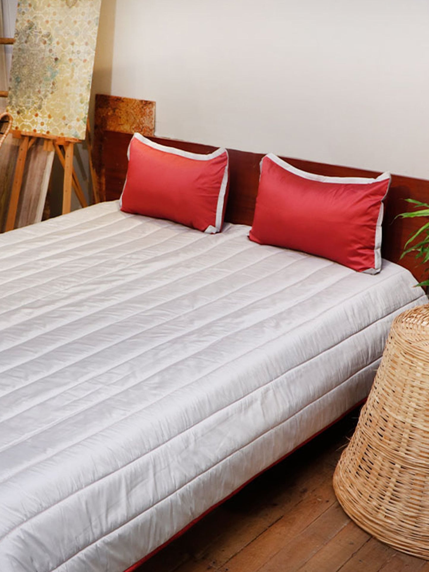 Quilt with 2 Pillow Shams Decorative Polyester Reversible Grey - (90" X 108" ; Pillow - 17" X 27")