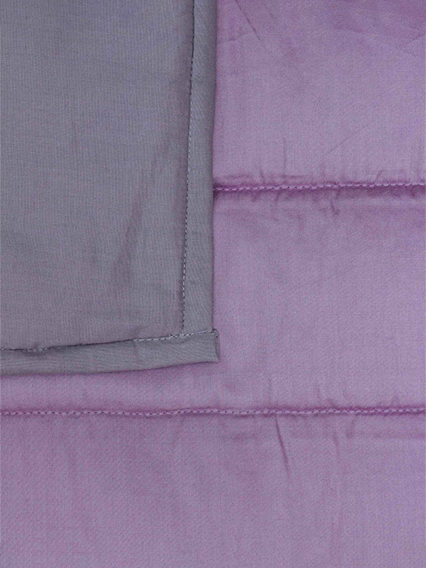 Purple colored bed quilt /comforter with 2 matching pillow covers made from polyester front and cotton backed quilt for king size double bed 