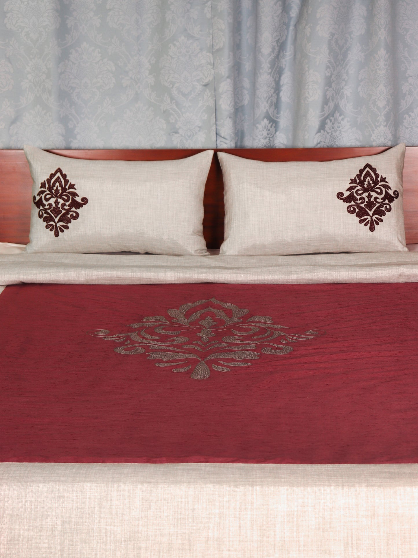 Marron colored embroidered bed quilt /comforter with 2 matching pillow covers made from cotton blended front and cotton backed quilt for king size double bed 