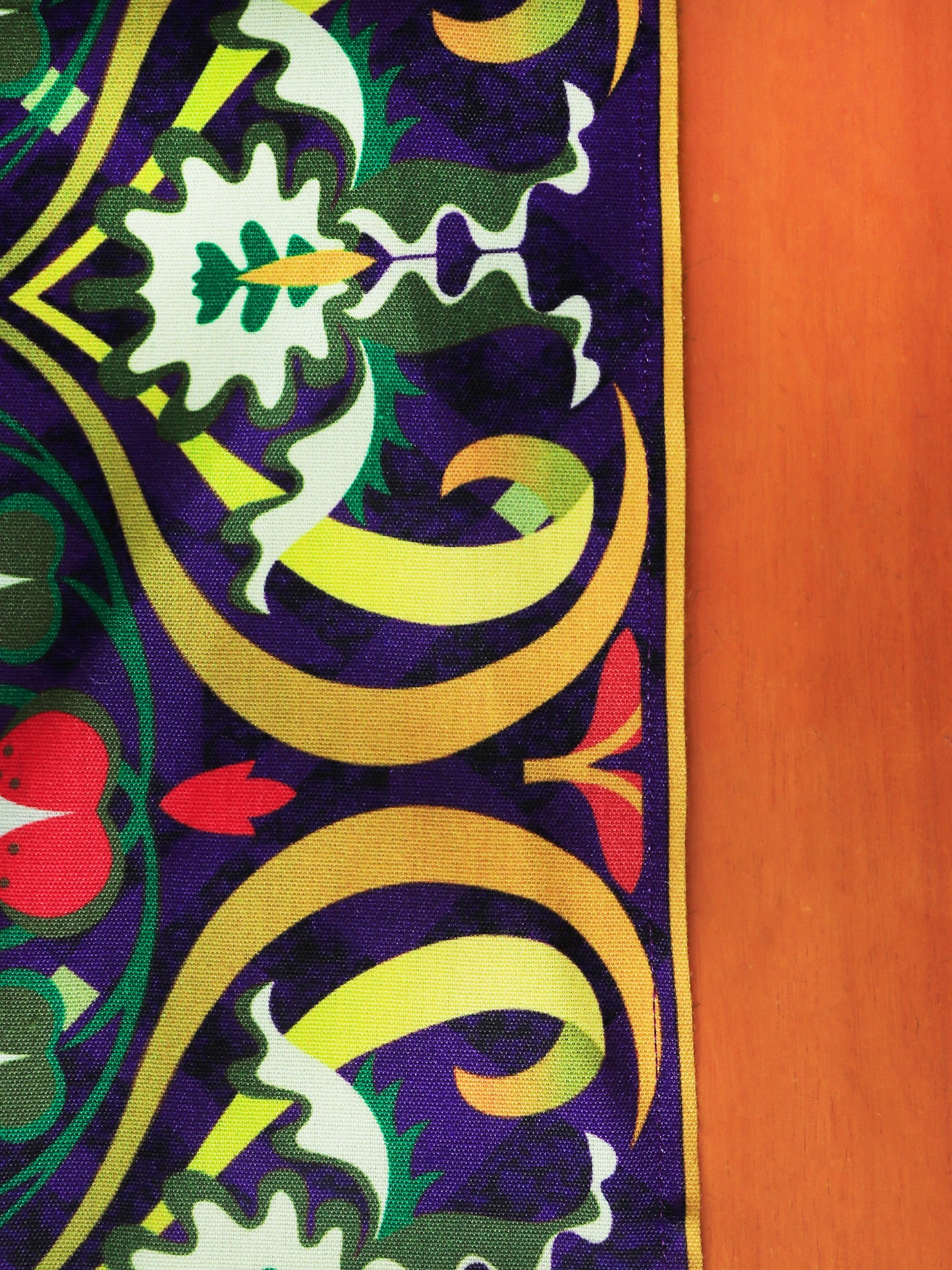 Table Runner Abstract Digital print Green - 12" X 84"