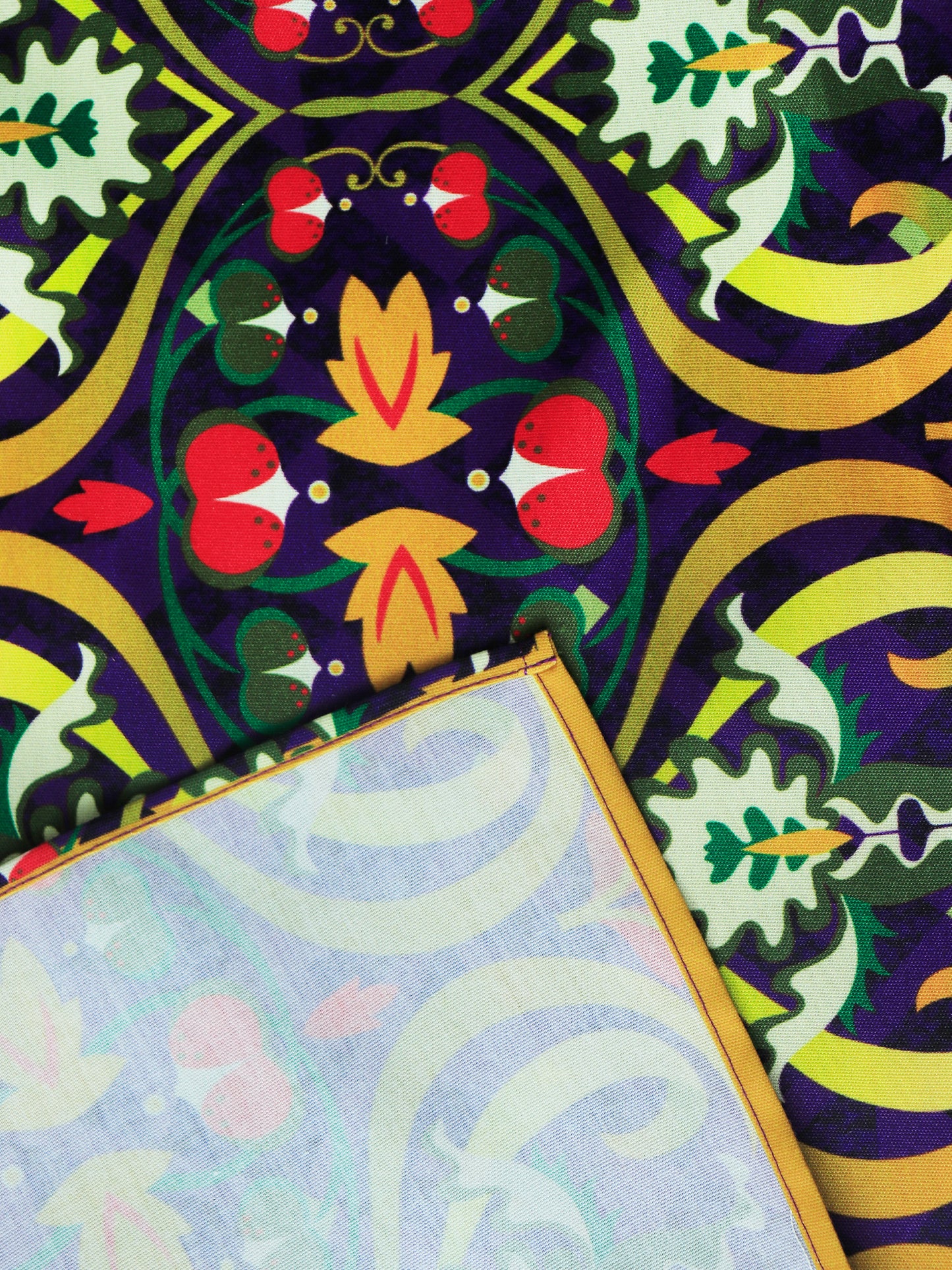 Table Runner Abstract Digital print Green - 12" X 84"