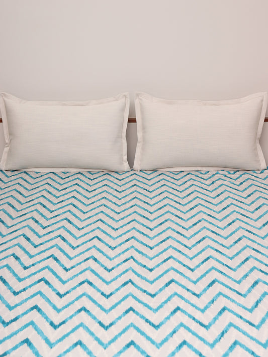 Bed Cover With 2 Pilllow Sham Cotton Blend Chevron Printed White Blue - 90" X 108", 17" X 27"