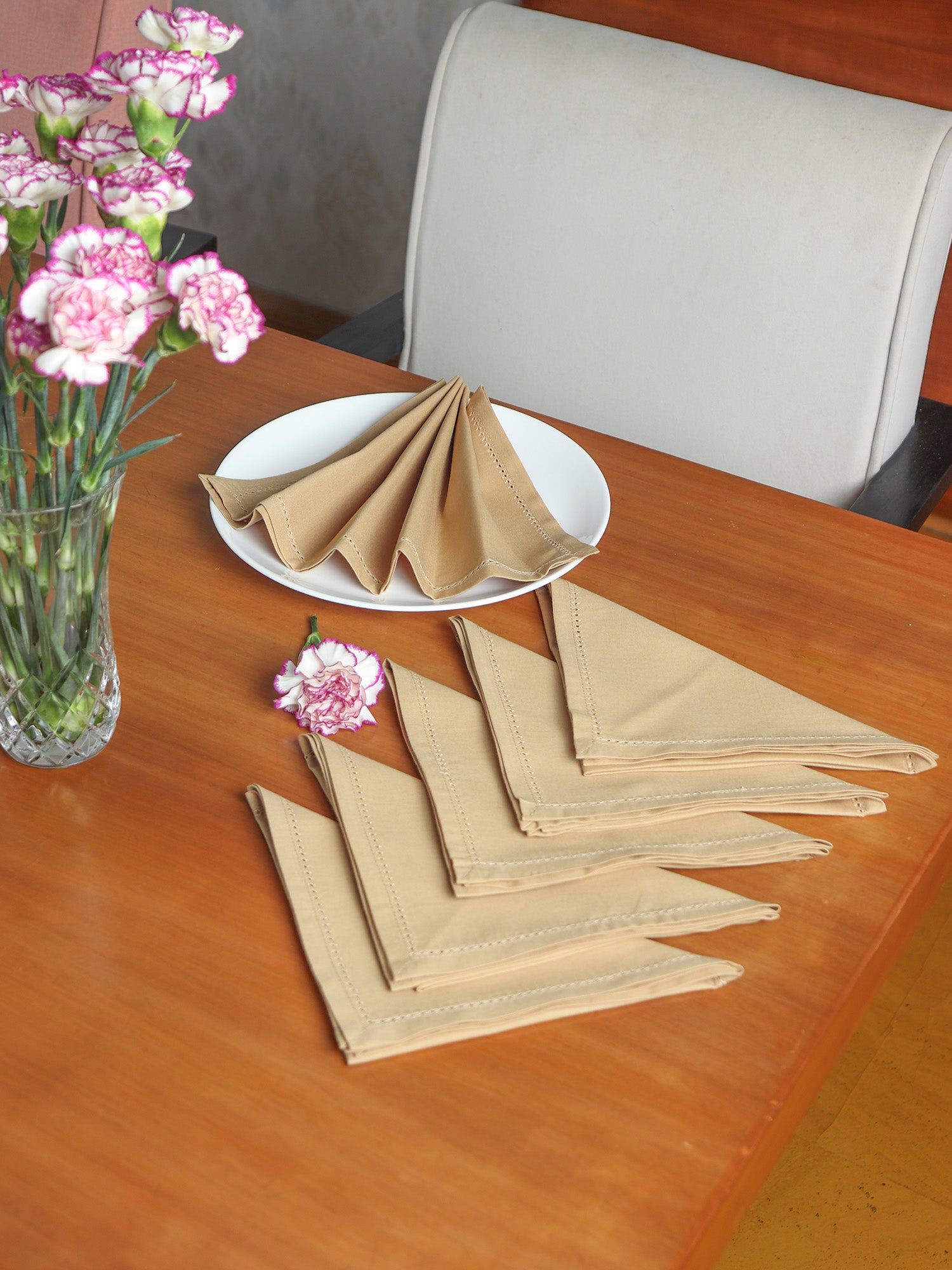 fagotting embroidered set of 6 dinner napkins in beige color - 16x16 inch