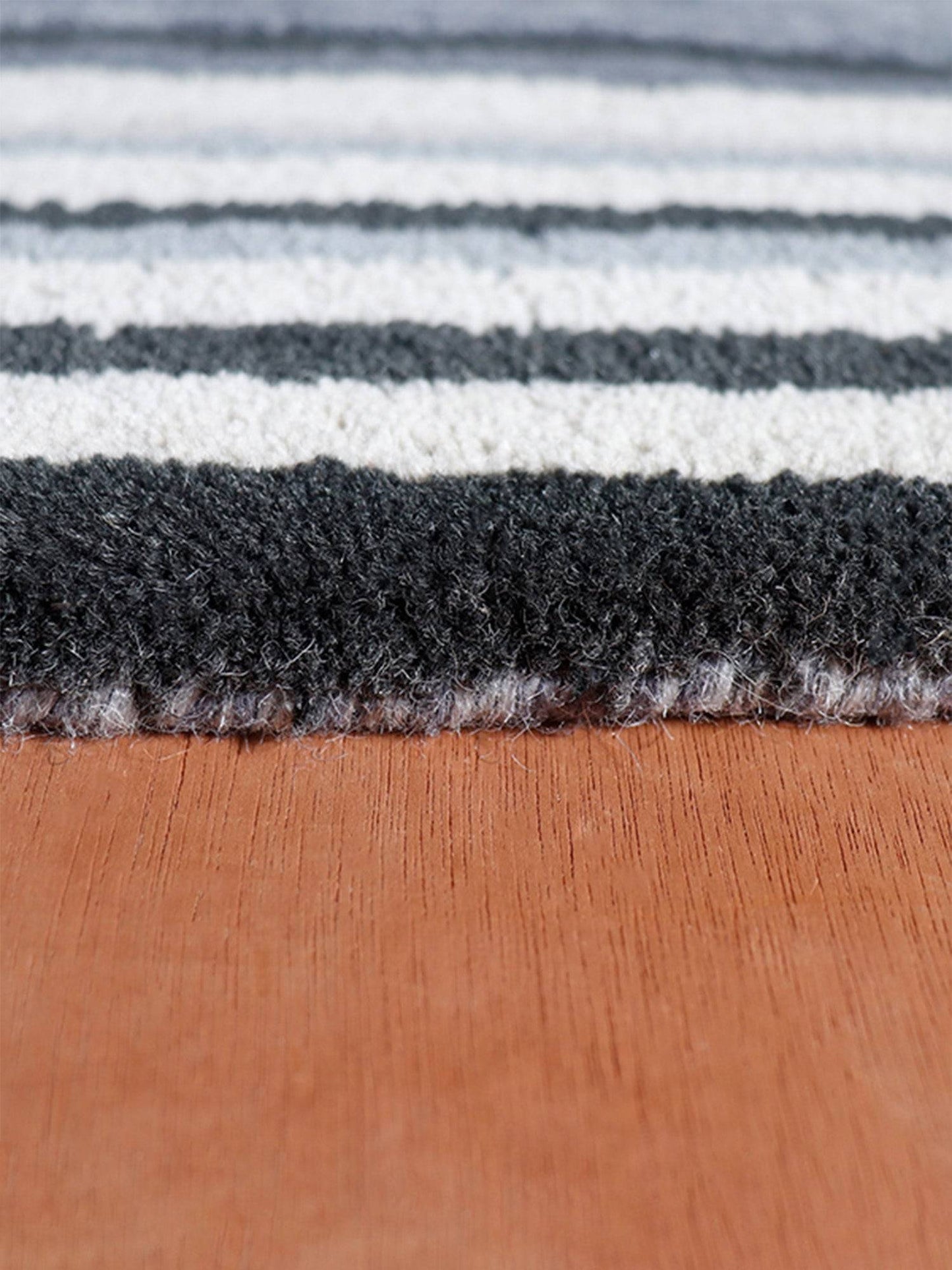 Carpet Hand Tufted 100% Woollen Grey Border Stripes - 4ft X 6ft