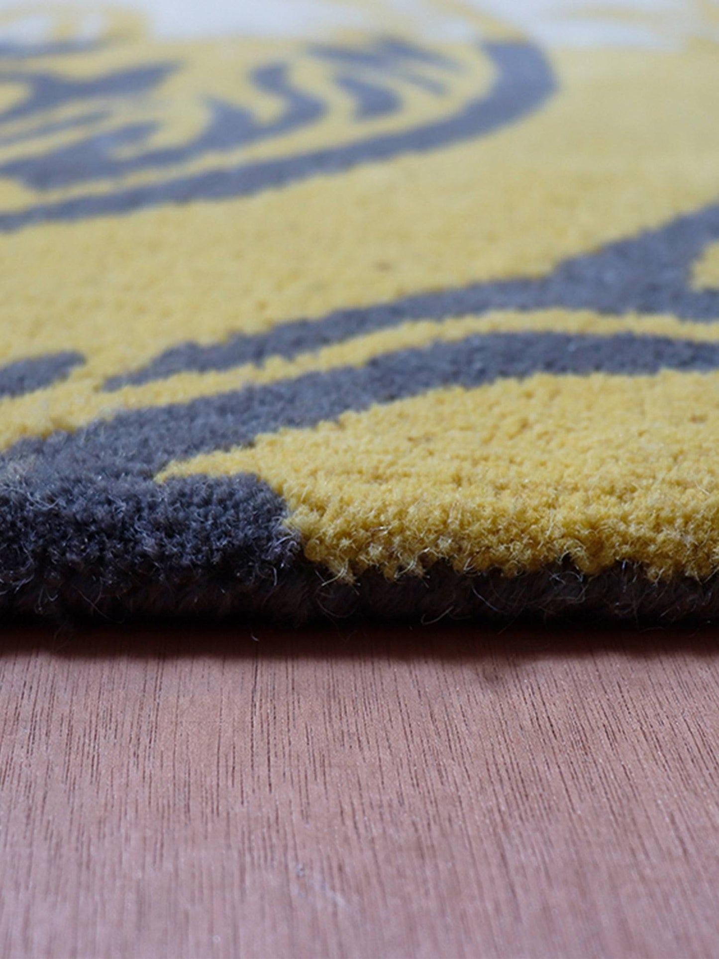 Carpet Hand Tufted 100% Woollen Yellow Grey Patchwork Scroll - 4ft X 6ft