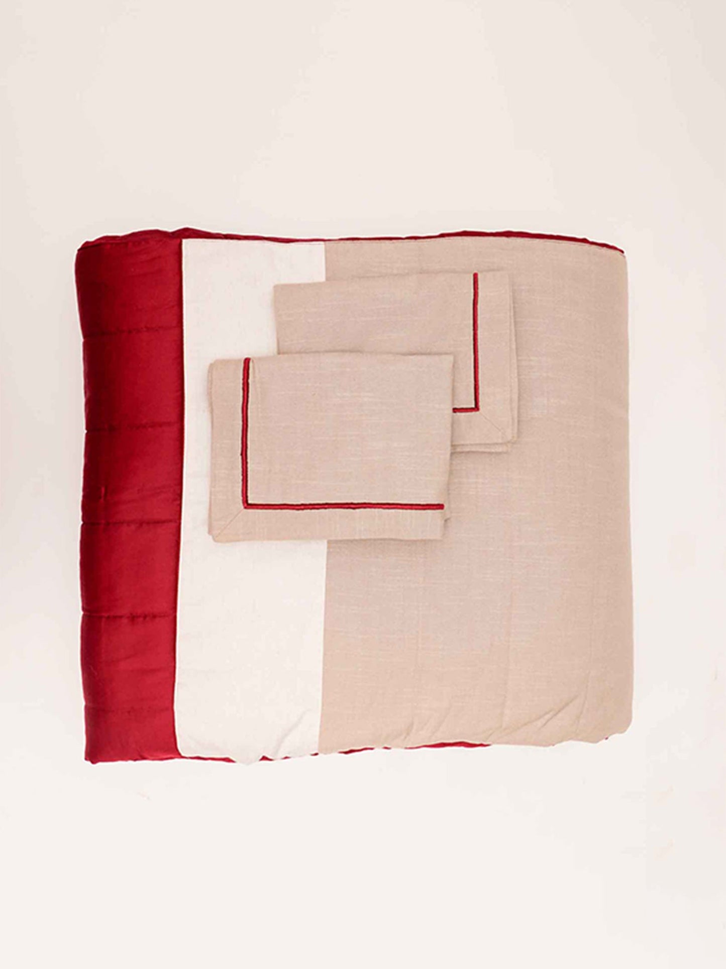 Quilt with 2 Pillow Shams Cotton and Polyester Patchwork Off-White, Red and Beige - (90" X 108" ; Pillow - 17" X 27")