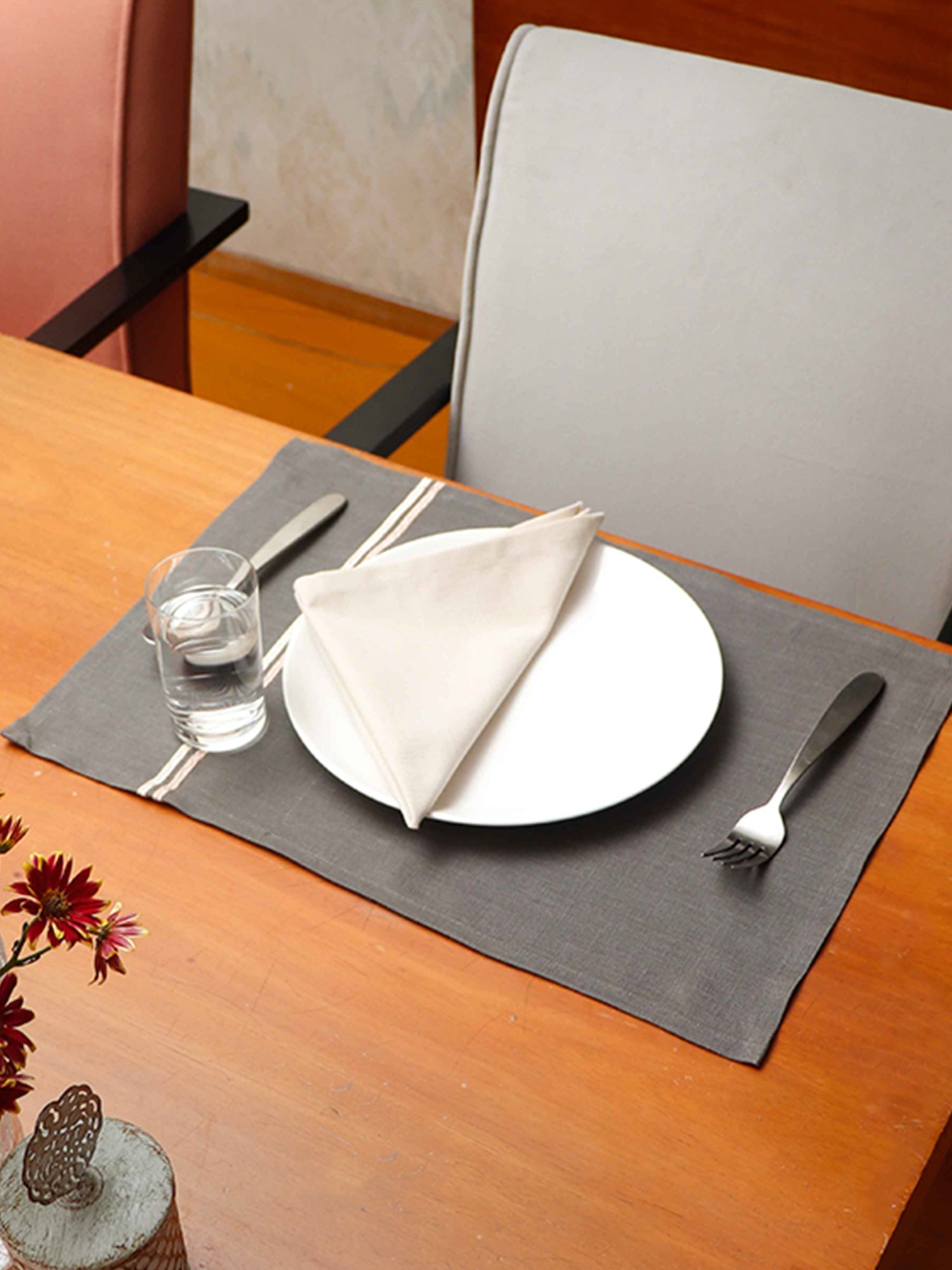 Table Mats and Napkins Cotton Embroidered Dark Grey and Off-White - 13" x 19" ; 16" x 16" - Set of 6