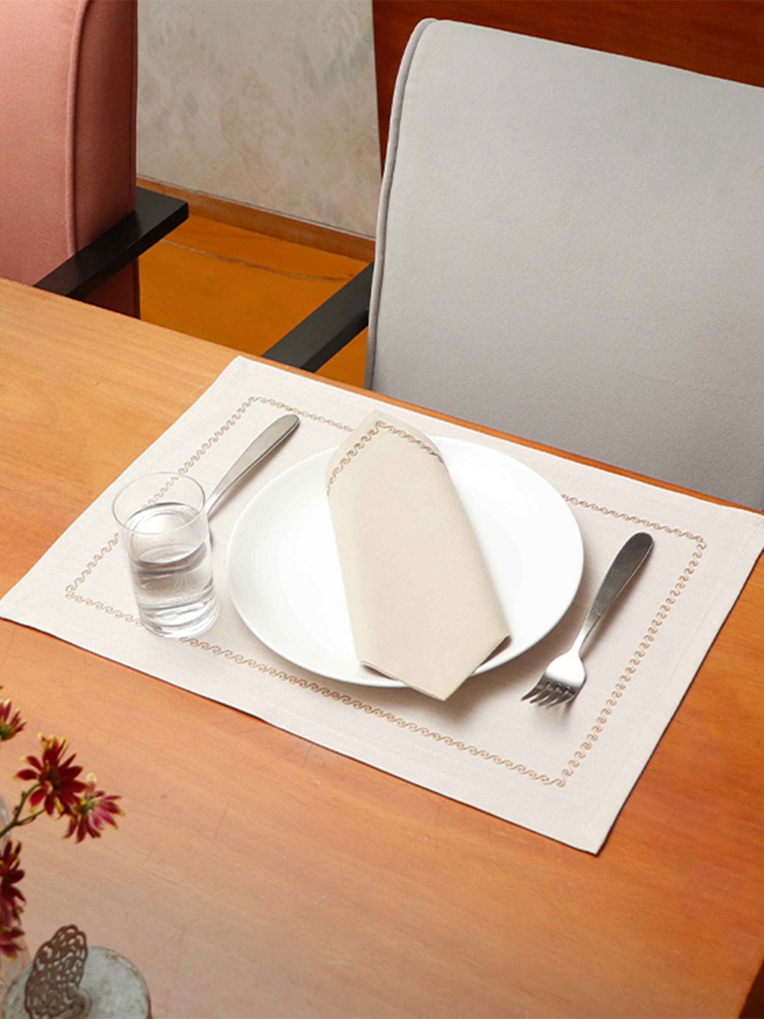 wavy pattern embroidered dinner table placemats and matching embroidered napkins in offwhite  - 13x19 inch 
