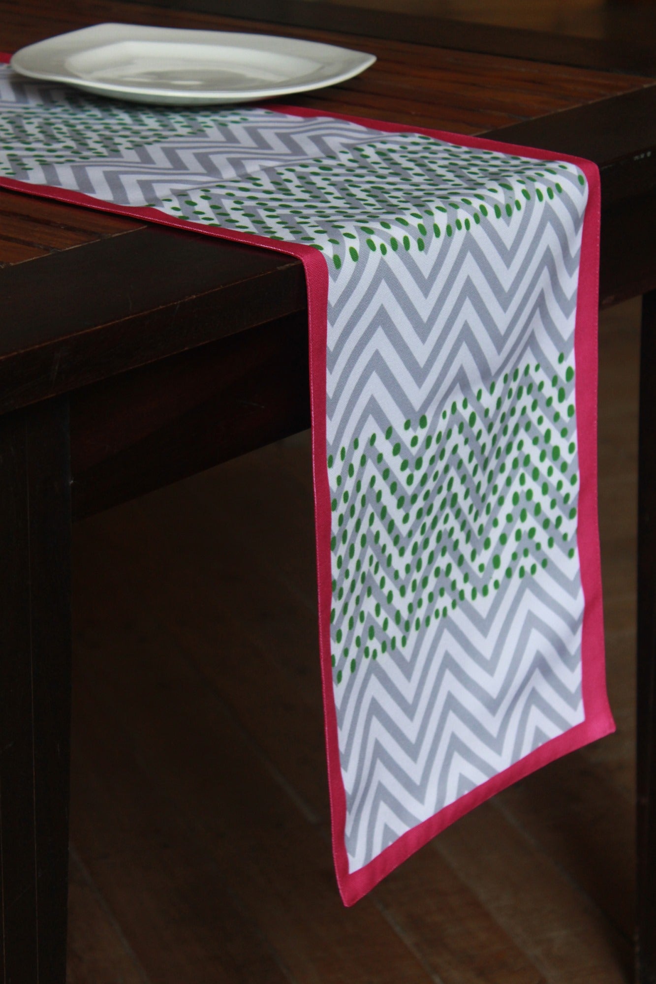 Table Runner Poly Canvas Chevron Pattern Off White Pink - 12" X 84"